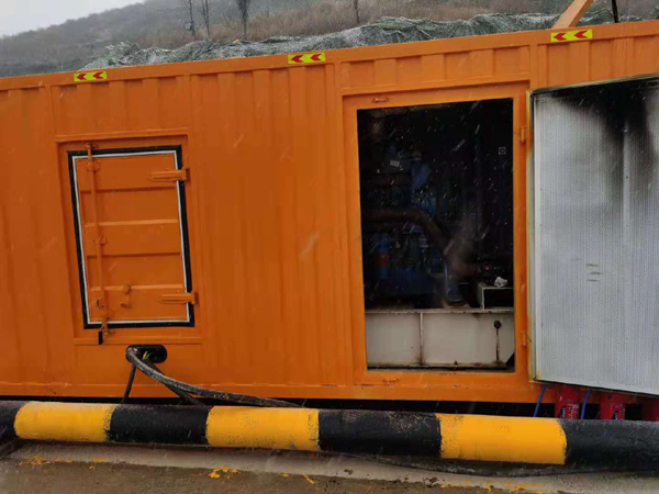 长岭发电机出租 柴油发电机组电压低报警怎么办？