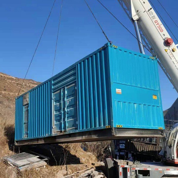 长岭发电机的发电效率受多种因素影响，主要包括以下几个方面：