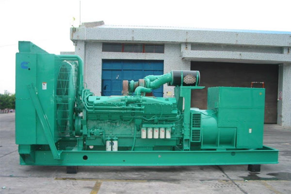 长岭工厂发电机应急发电时如何更准确地检查发电机状态？