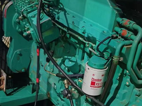 长岭如何确定新的发电机组控制系统是否与原系统兼容？